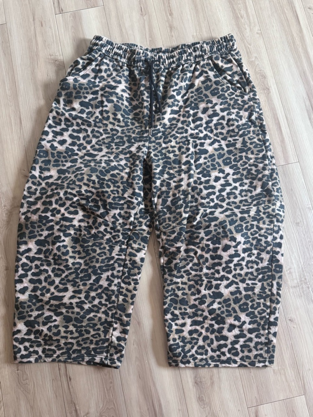 Wide Leg Leopard Print Pants - Black & Cream